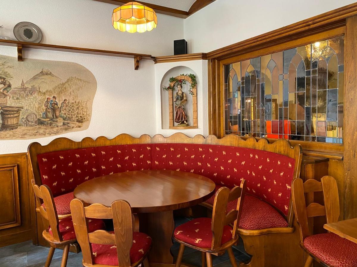 Gasthaus Zum Hirschen シュタウフェン・イム・ブライスガウ エクステリア 写真