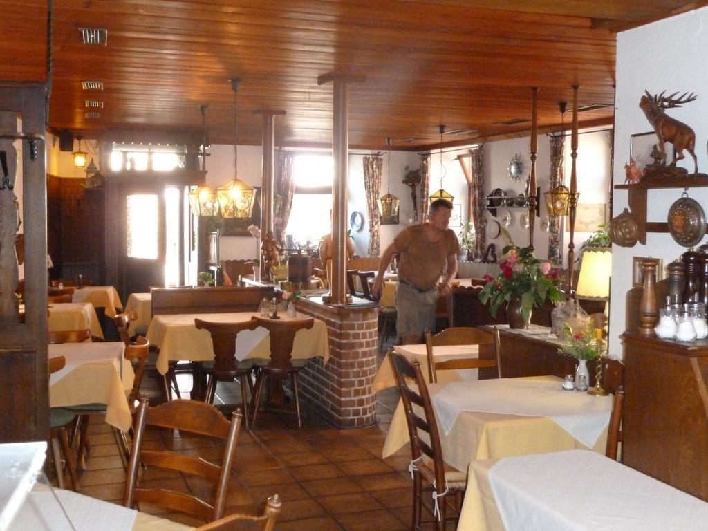 Gasthaus Zum Hirschen シュタウフェン・イム・ブライスガウ エクステリア 写真