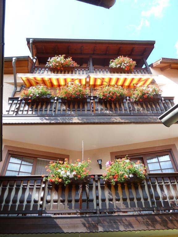 Gasthaus Zum Hirschen シュタウフェン・イム・ブライスガウ エクステリア 写真